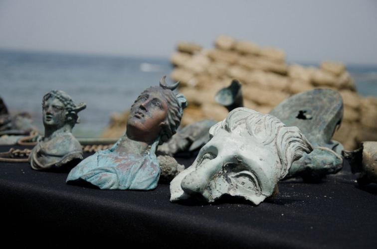 Two divers discover 1,600-year-old Roman shipwreck and priceless ...