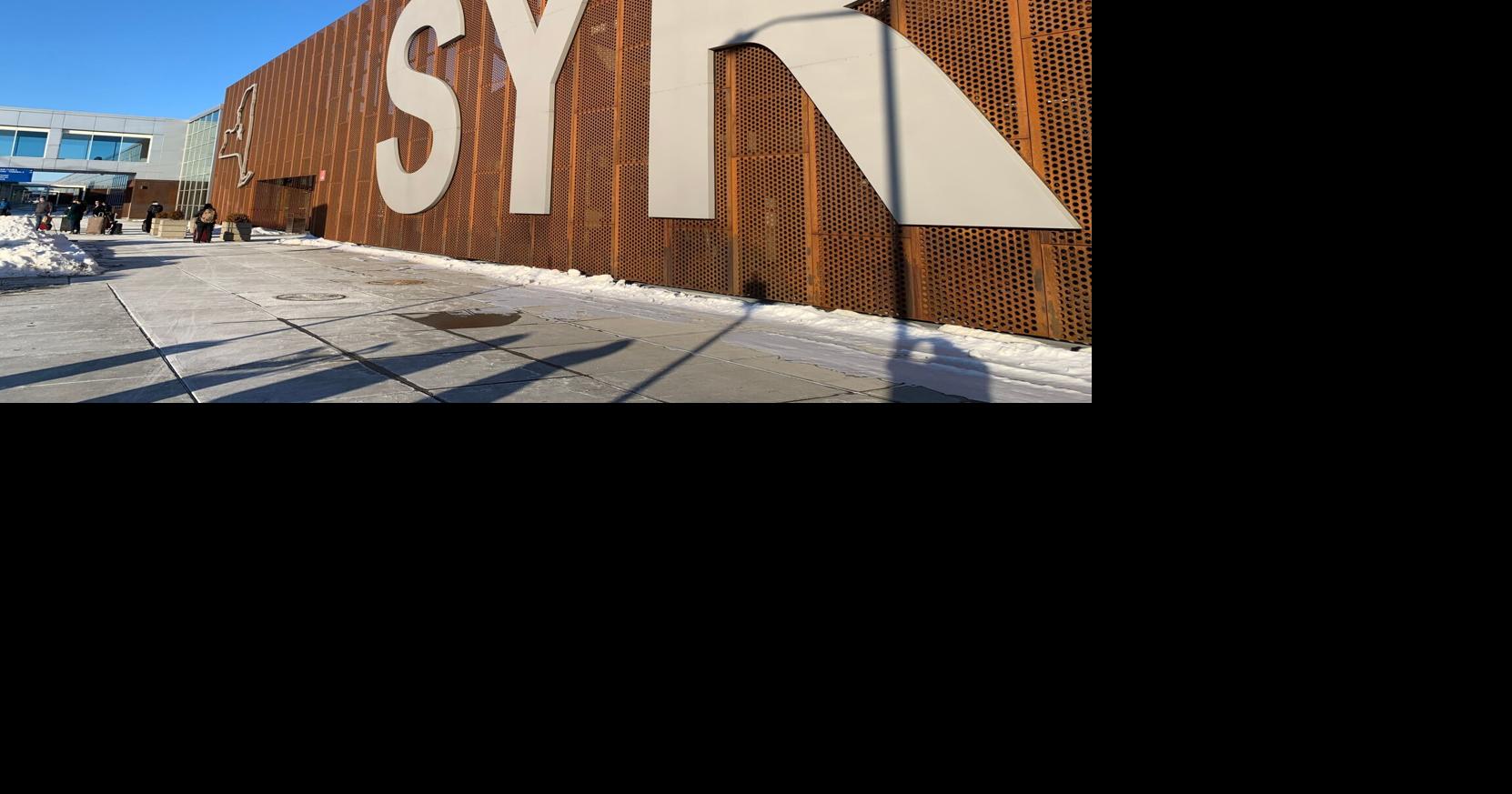 American Airlines flight makes emergency landing at Syracuse airport after odor reported onboard