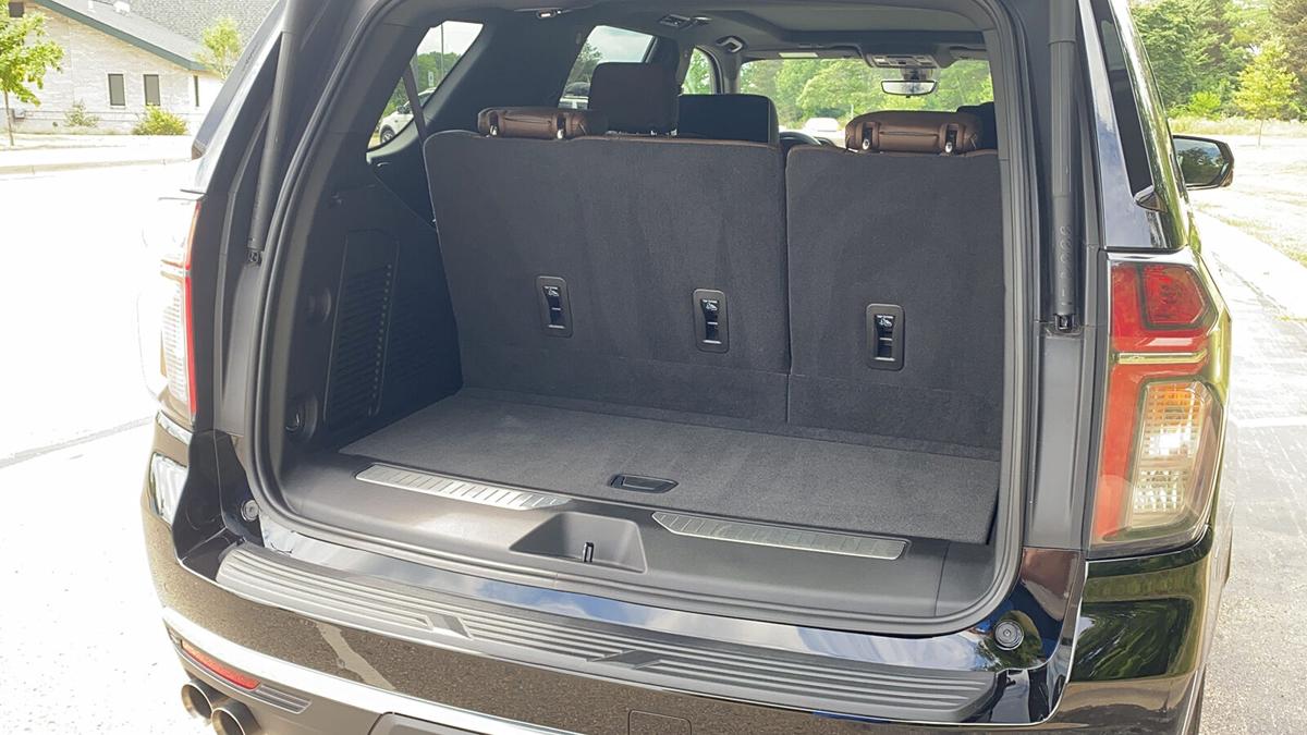 2021 Chevrolet Tahoe Suv Sets Standard For Big Suvs Auto Features Nny360 Com