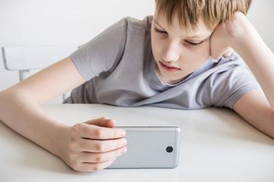 TikTok limits teen time to 1 hour to prevent binges