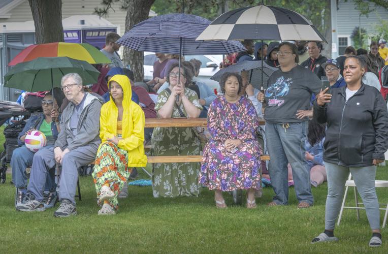 PHOTOS Voices celebrate in Potsdam park Community Notes