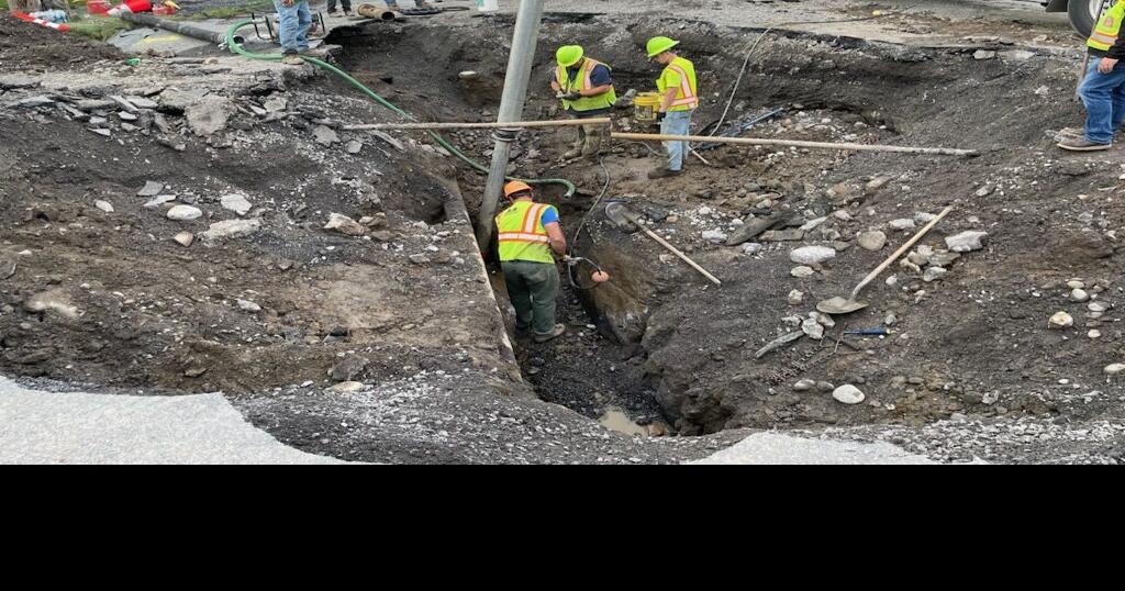 image of new water pipe in the ground - KLEM 1410