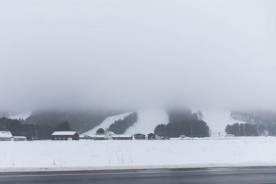 Fog rolls in at Snow Ridge