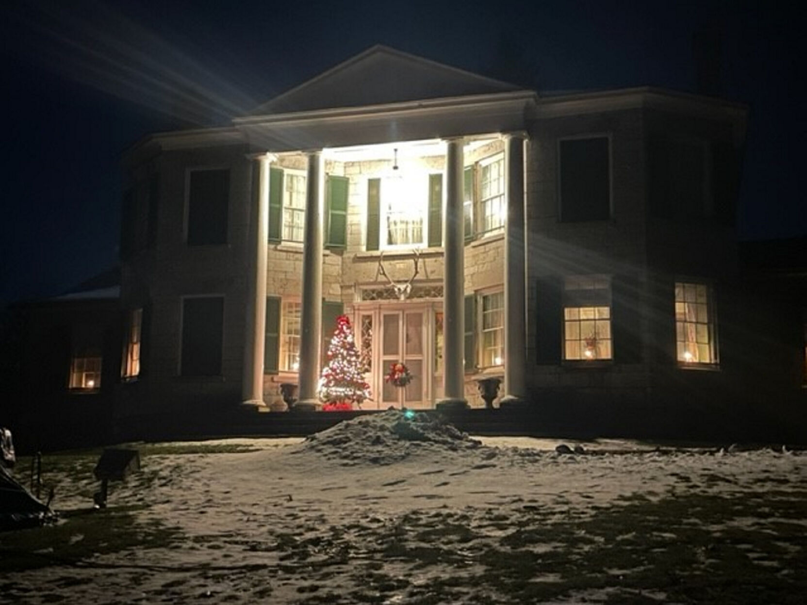 Constable Hall offering caroling and photo ops Lewis County