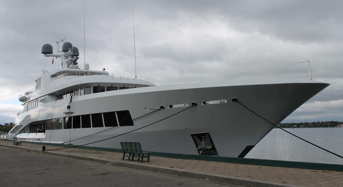 Billionaire S Yacht Moored In City News Nny360 Com