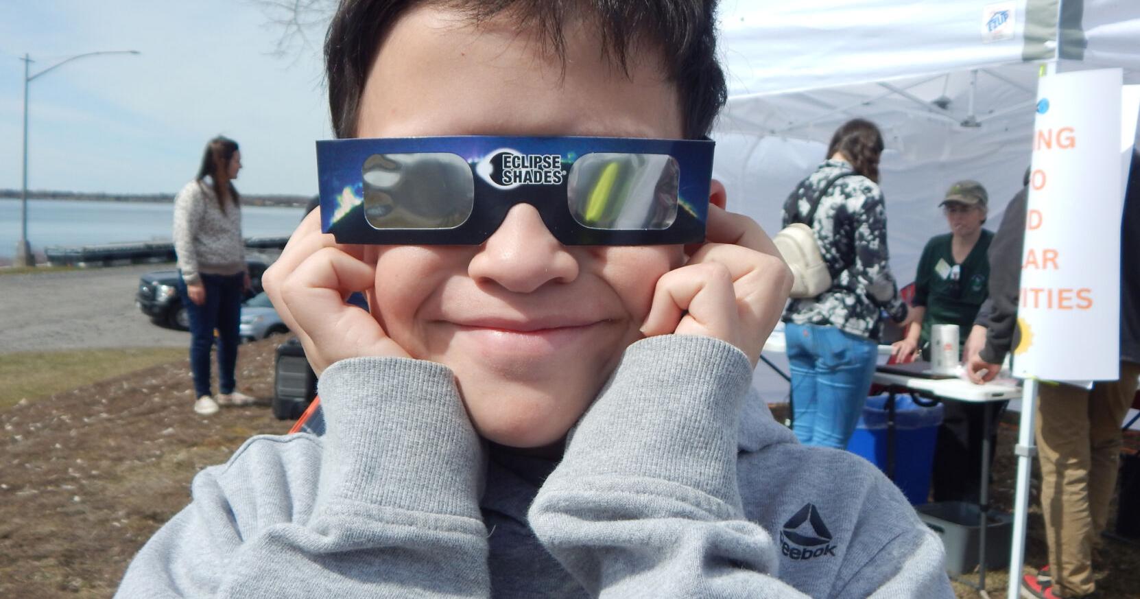 Solar eclipse draws around 100 people to Massena marina - Vimarsana News
