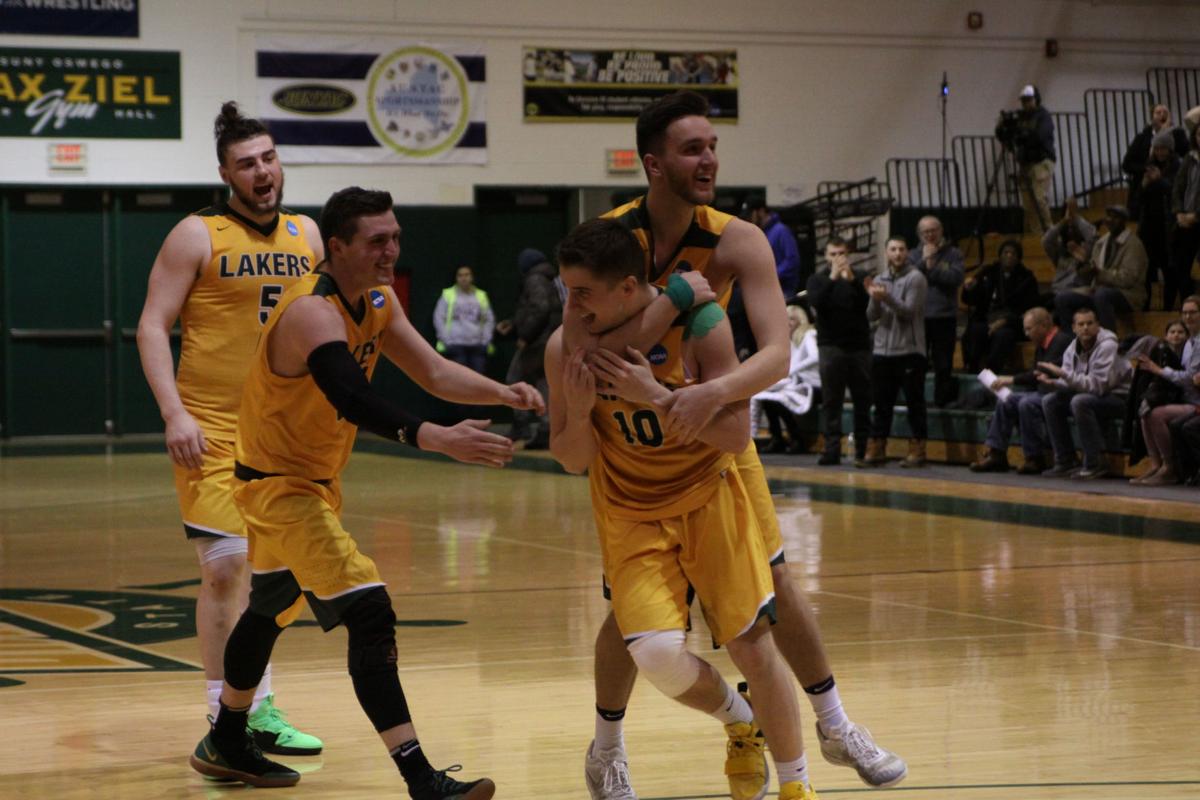 Oswego State Men S Basketball Team Head Ncaa Division Iii Sweet 16 News Nny360 Com