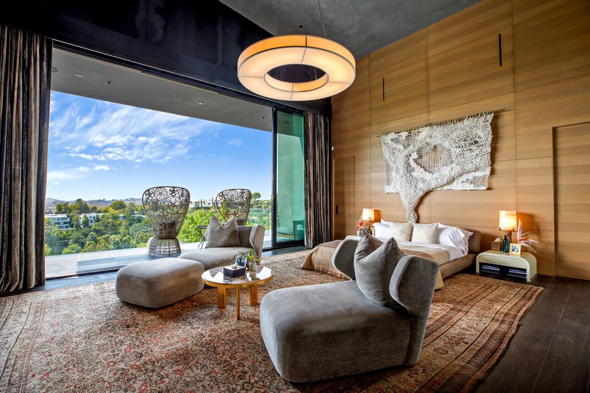 John Legend And Chrissy Teigen Eye Big Move Lifestyle Nny360 Com