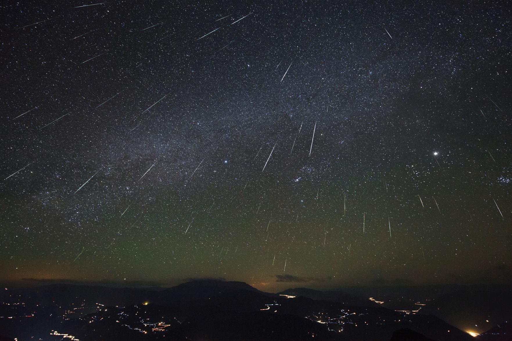 The biggest meteor shower of the year peaks tonight. Here’s how to