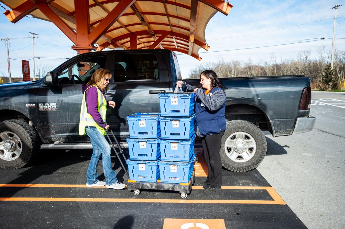 Walmart rolling out curbside pickup service | News | nny360.com