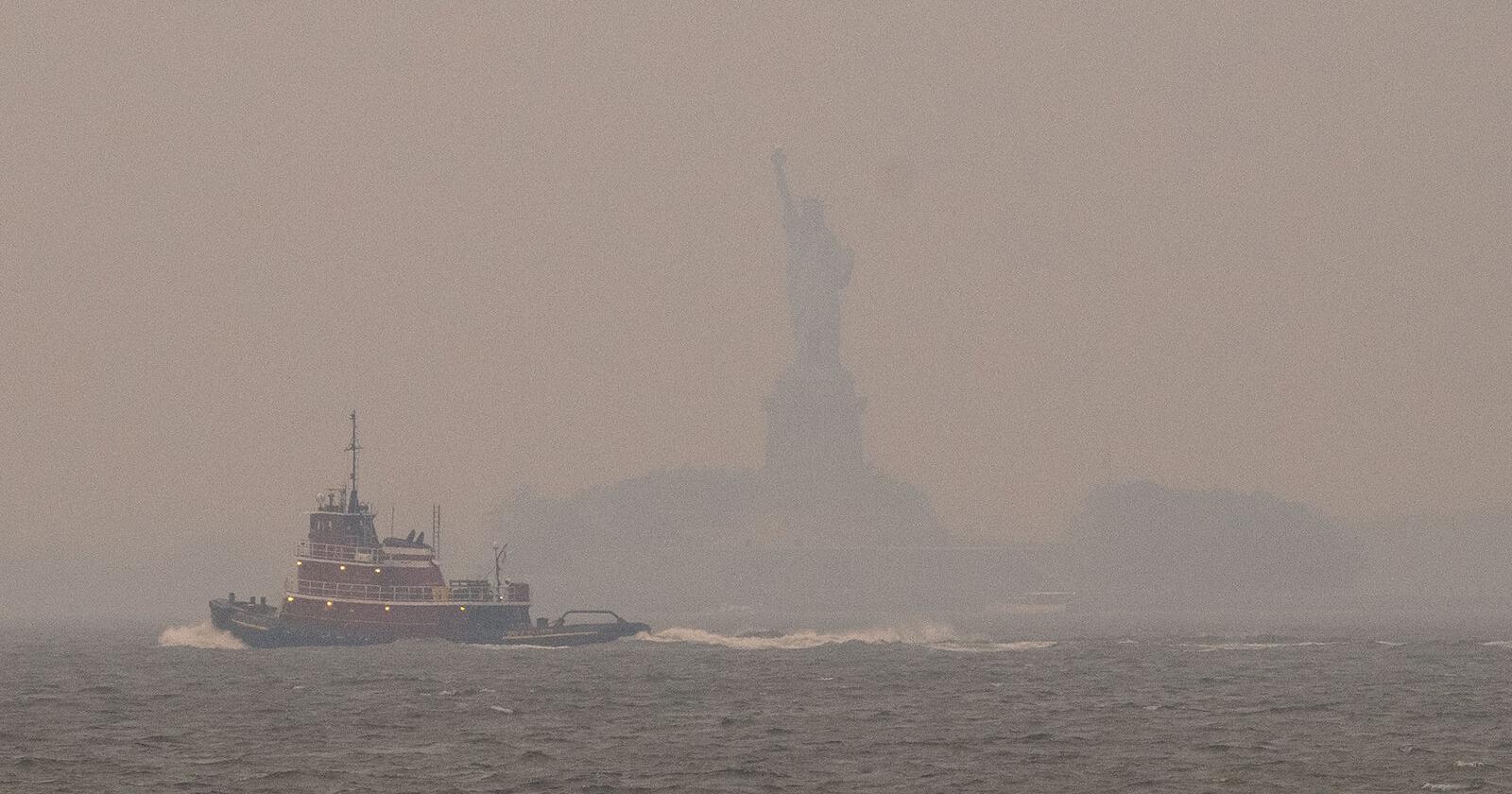Hochul urges continued vigilance about air quality; Gillibrand calls for cash for ailing EPA monitoring network - Vimarsana News