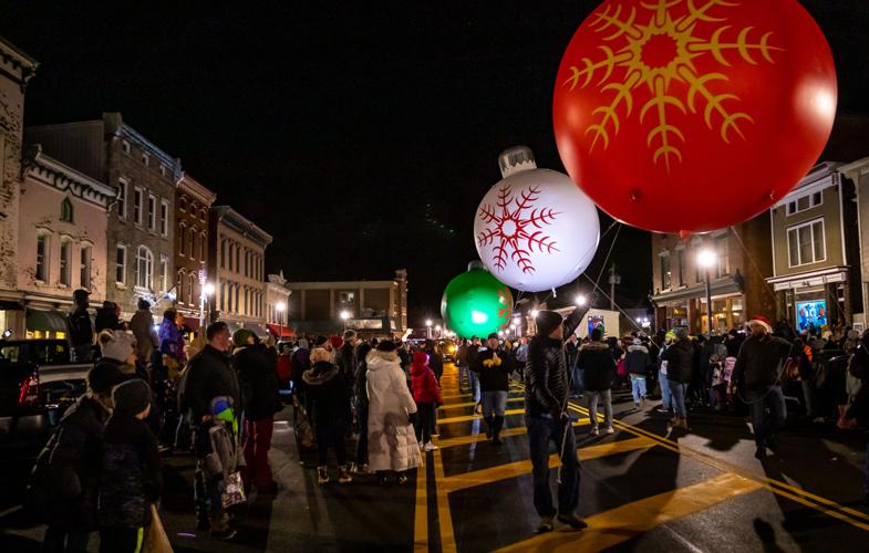 PHOTOS Clayton parade a sea of lights Arts and Entertainment