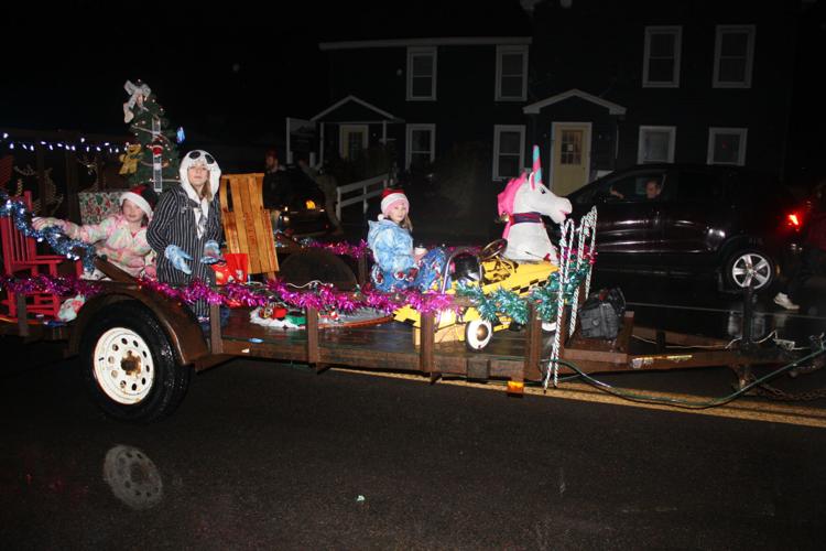 Carthage Christmas Parade attracts a crowd Jefferson County News