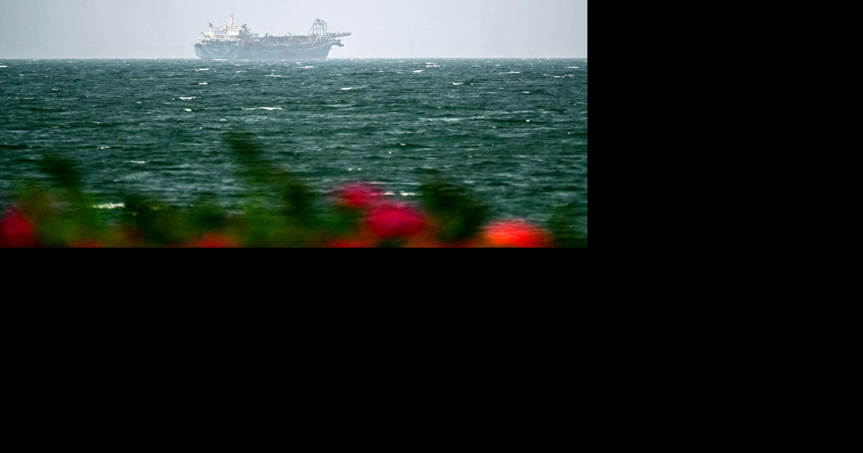 Iran debates Hormuz wording as Trump says deal’s ‘moving along’