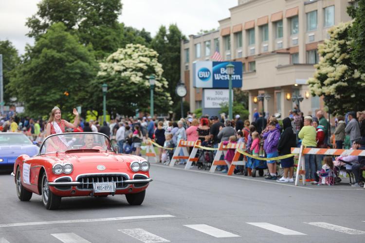 Dairy Parade packs Washington Street Jefferson County News
