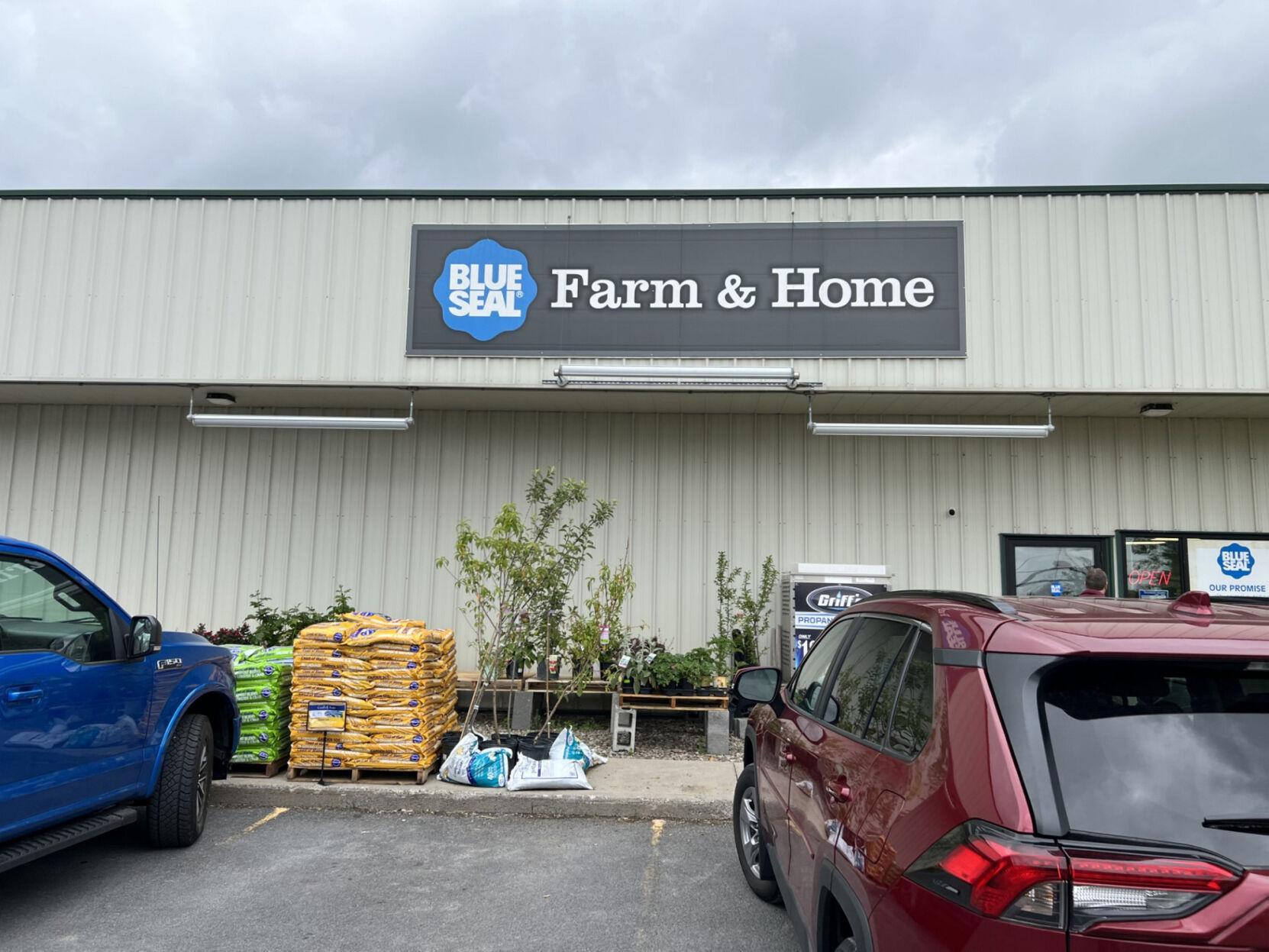 Blue Seal Feed in Watertown closing Business