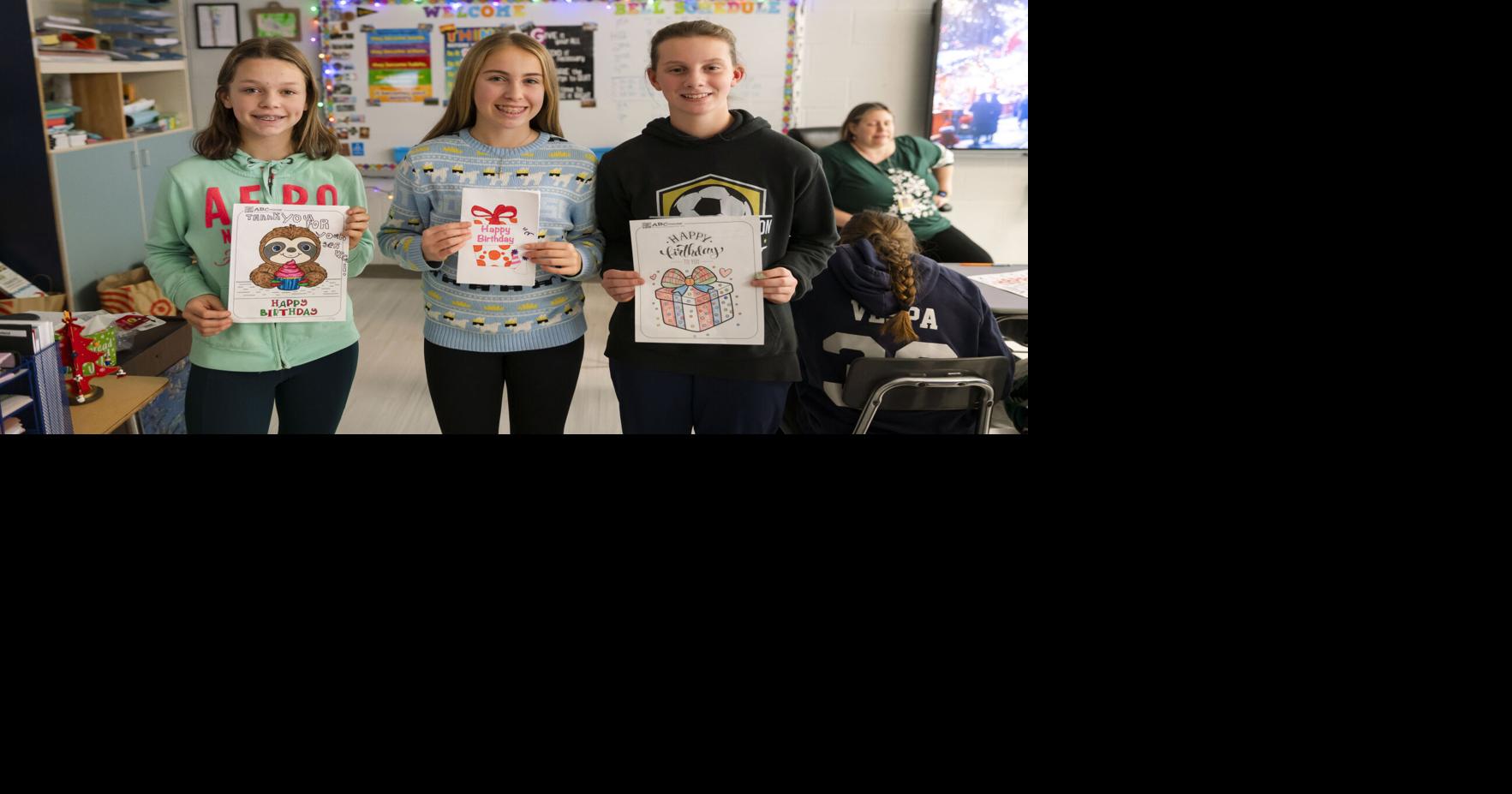 South Jefferson students spread holiday cheer to WWII veteran on his 105th birthday