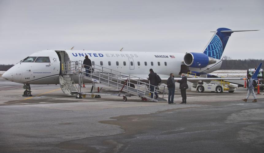 SkyWest pulling out of Ogdensburg airport; flight schedule to stay the