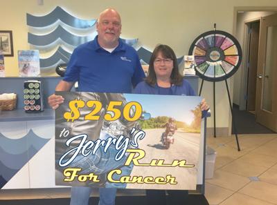 Cancer Run receives donation
