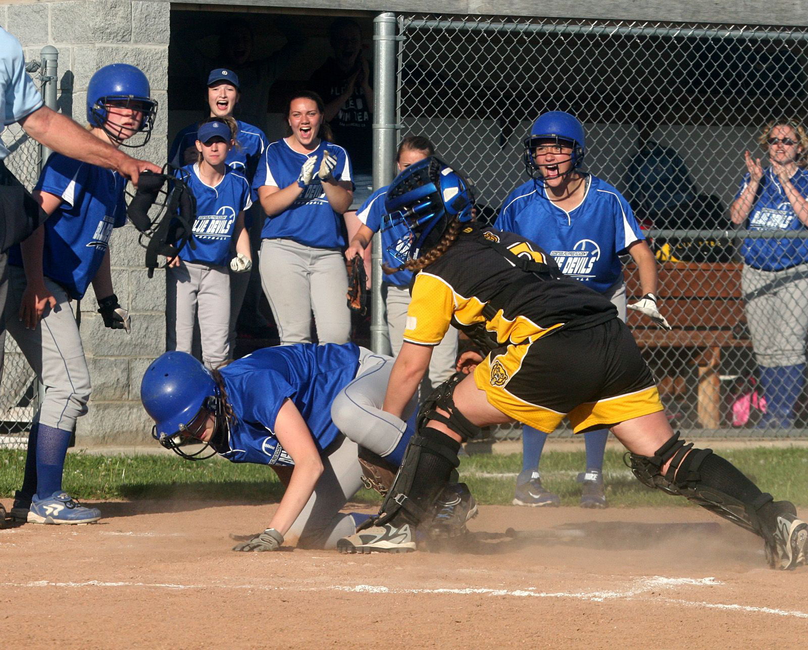 Huge Inning Carries OFA Girls To Class B Title | News | Nny360.com