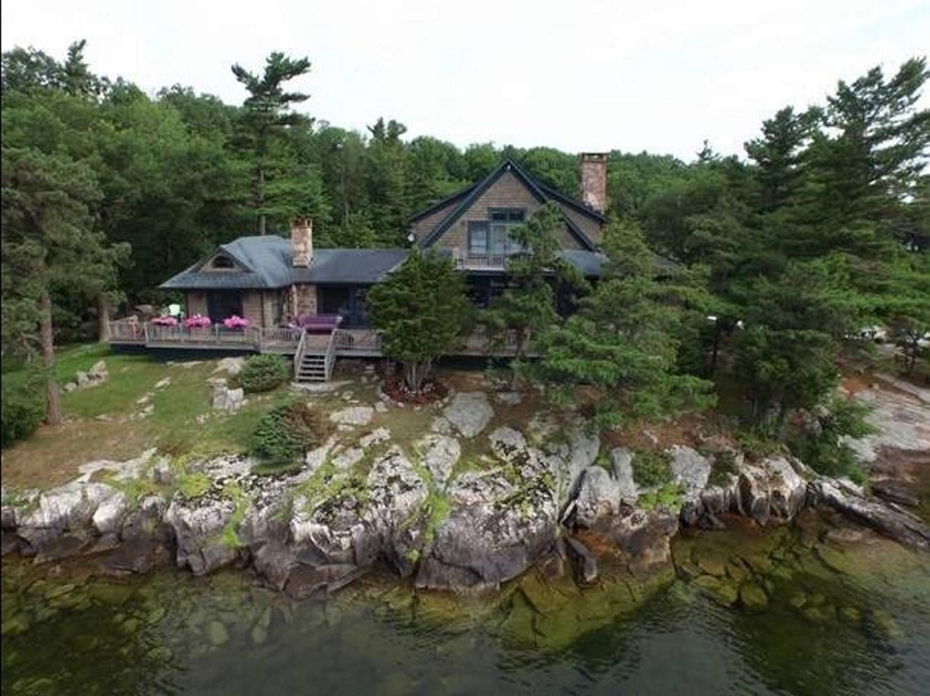 Island estate sold at auction News