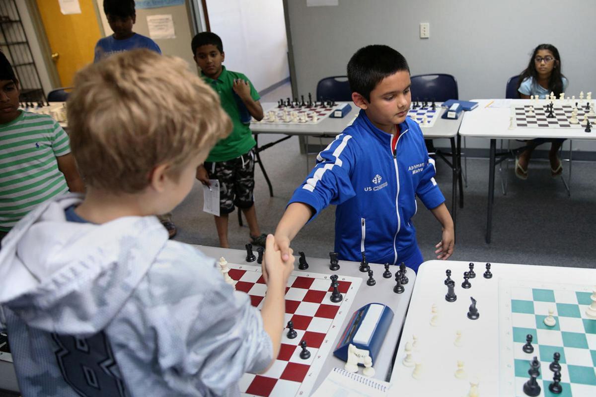 Checkmate 9 Year Old Boy Knighted As Youngest U S Chess Master Arts And Life Nny360 Com Sigue este paso a paso. youngest u s chess master