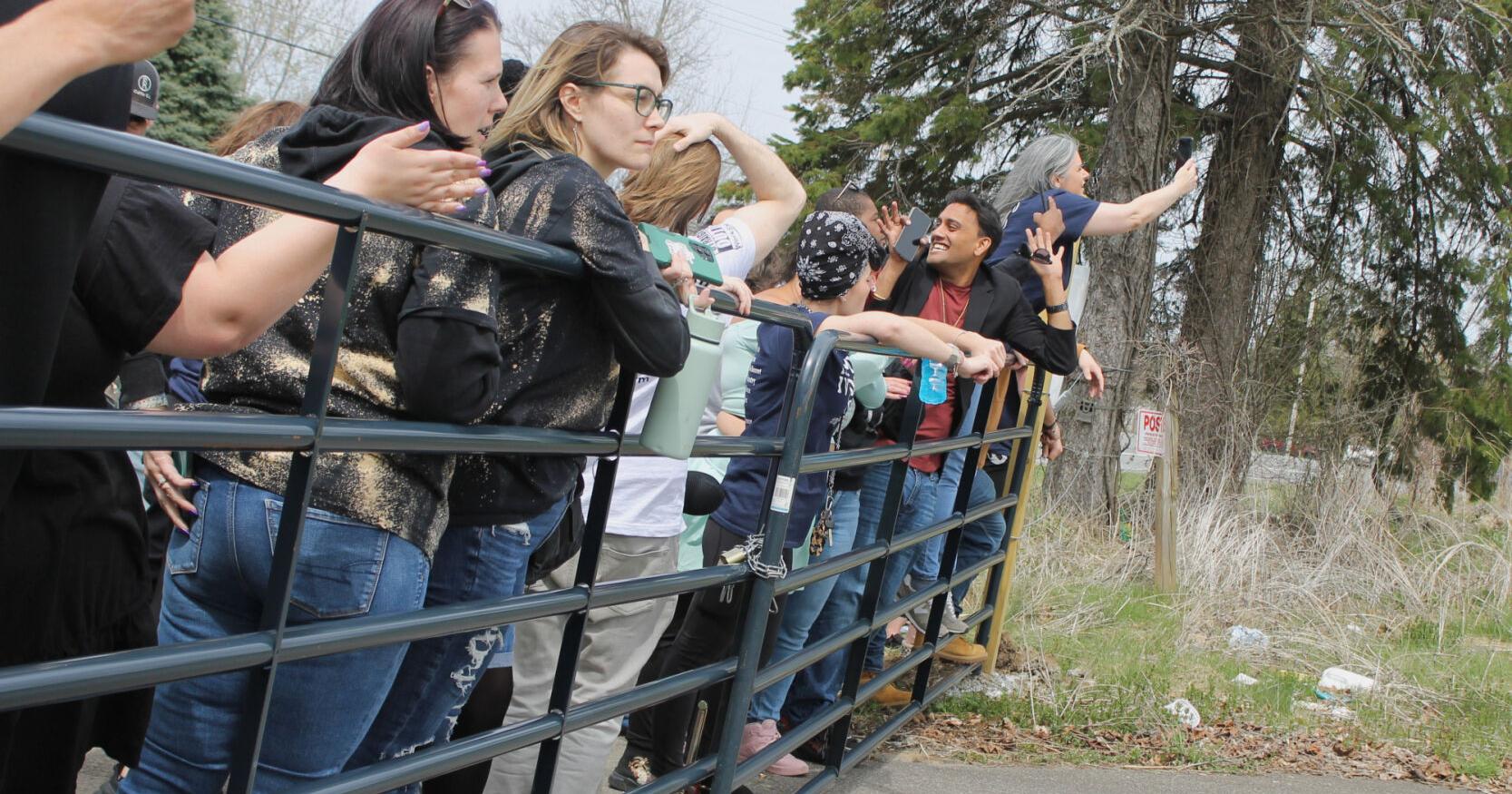 Ivy Ridge survivors gather in Ogdensburg and Oswegatchie to raise awareness, take healing step - Vimarsana News