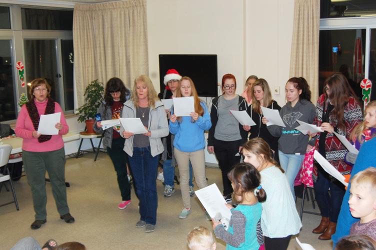 Memory Tree shines brightly to remember loved ones Arts and Life