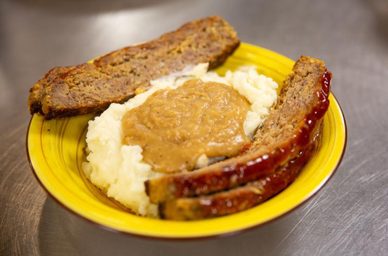 Sackets Harbor food cart operator begins new approach this winter
