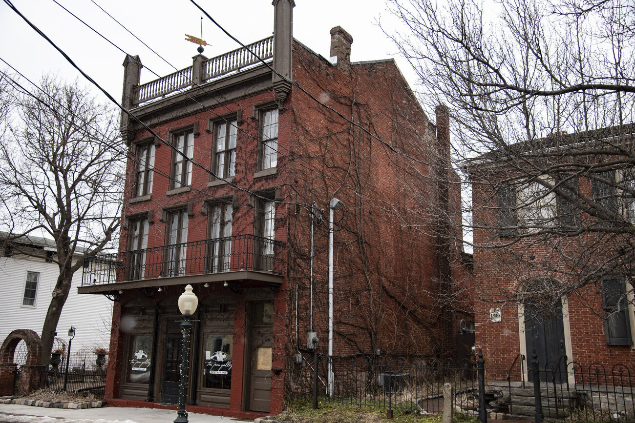 Tin Pan Galley in Sackets Harbor sold, on track to reopen in April - Vimarsana News