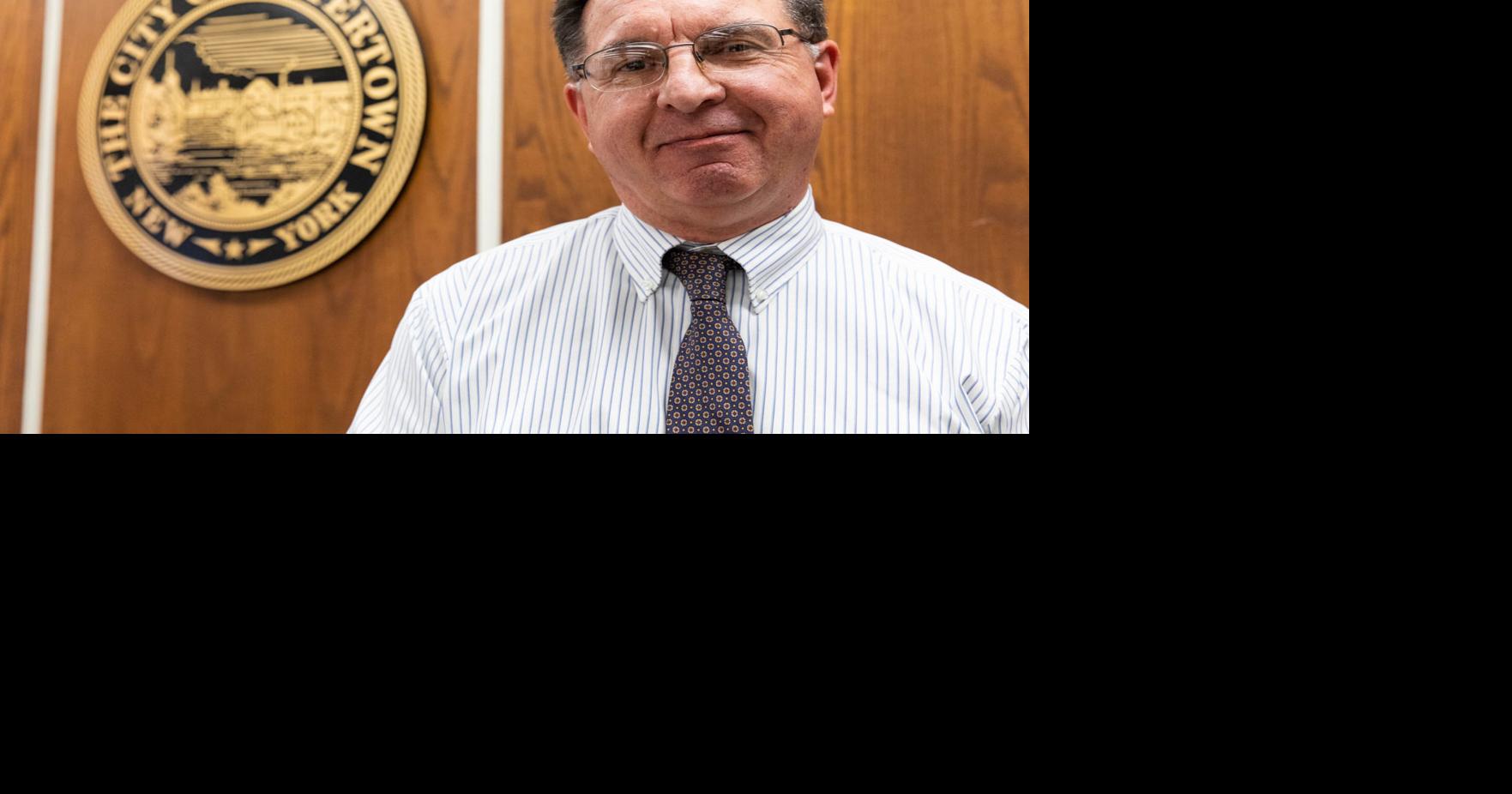 Mix to stay on as Watertown’s city manager until the end of the year ...