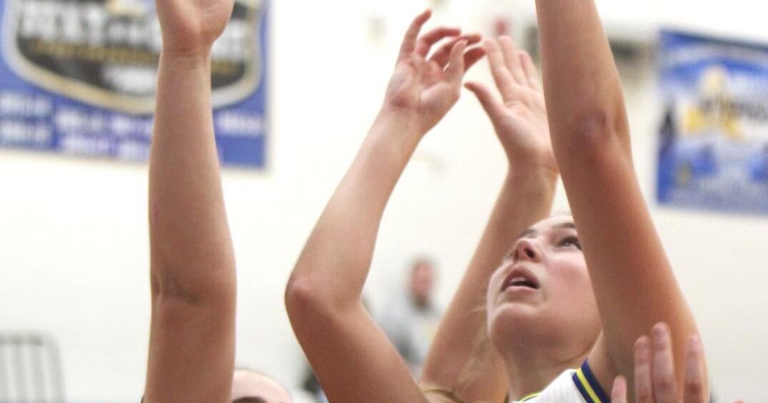 Lisbon girls, boys score key holiday season wins