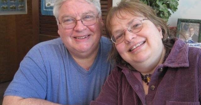 Former Reachout director recalls helping set up Ukrainian hotlines after USSR collapse