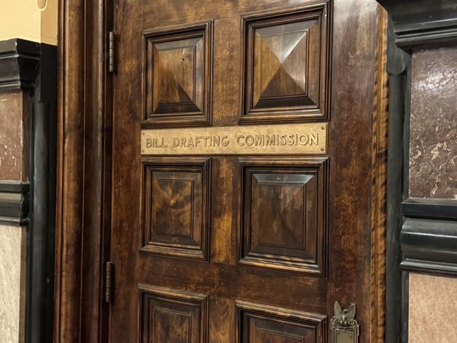 Hack shuts down bill drafting office in Albany, throwing wrench into