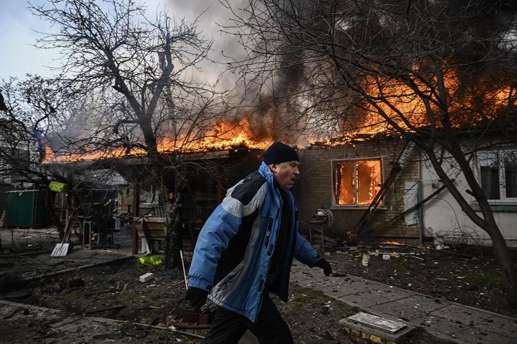 Russians seize nuclear power plant amid heavy bombardment of ...