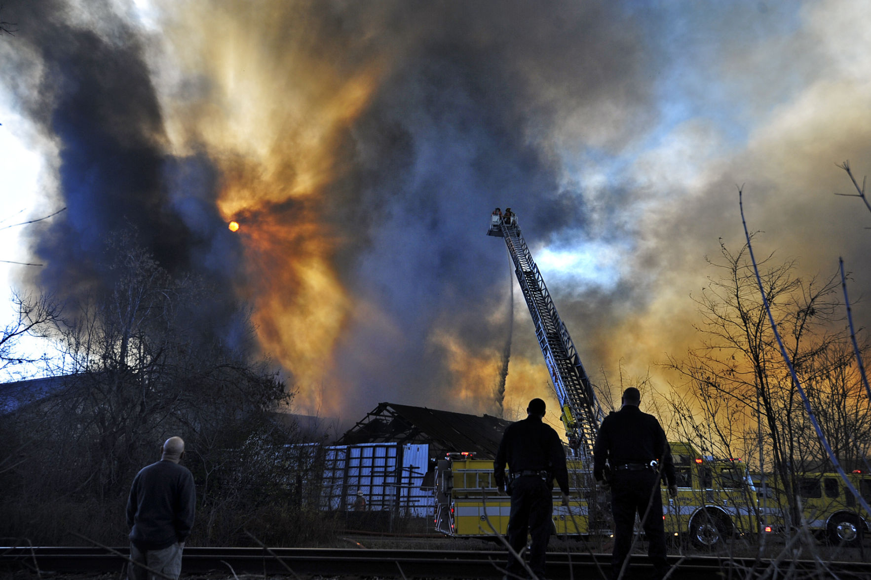 Fire Destroys 3 Warehouses | News | Nny360.com