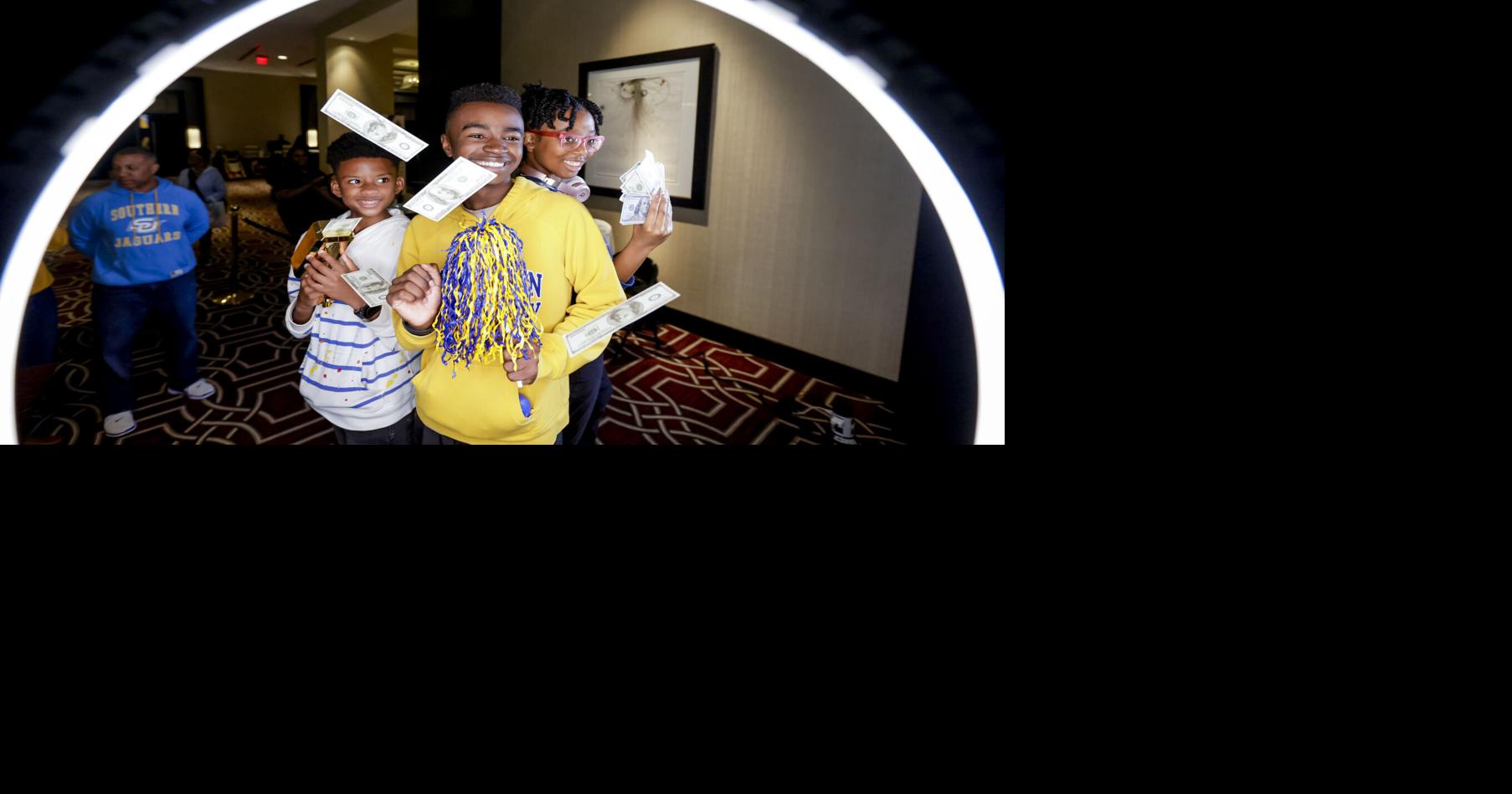 Photos Southern and Grambling fans fill New Orleans for 49th Bayou