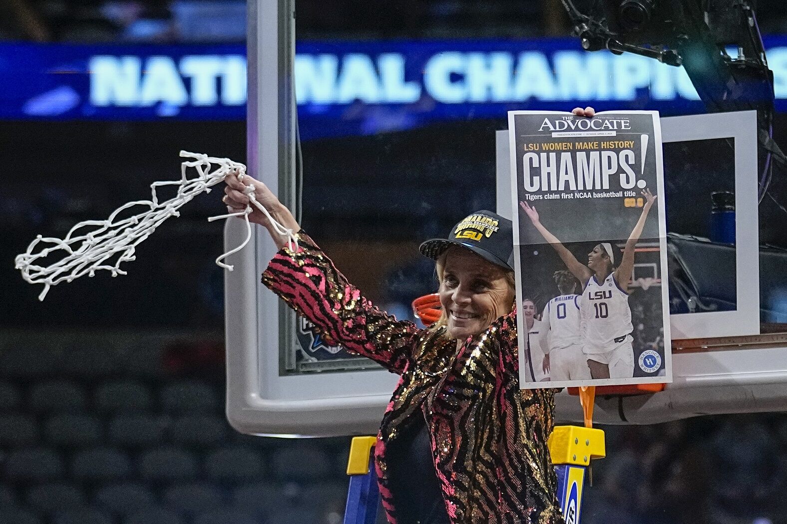 LSU's Kim Mulkey Cuts Down Nets After Title Win: Video | Womens ...