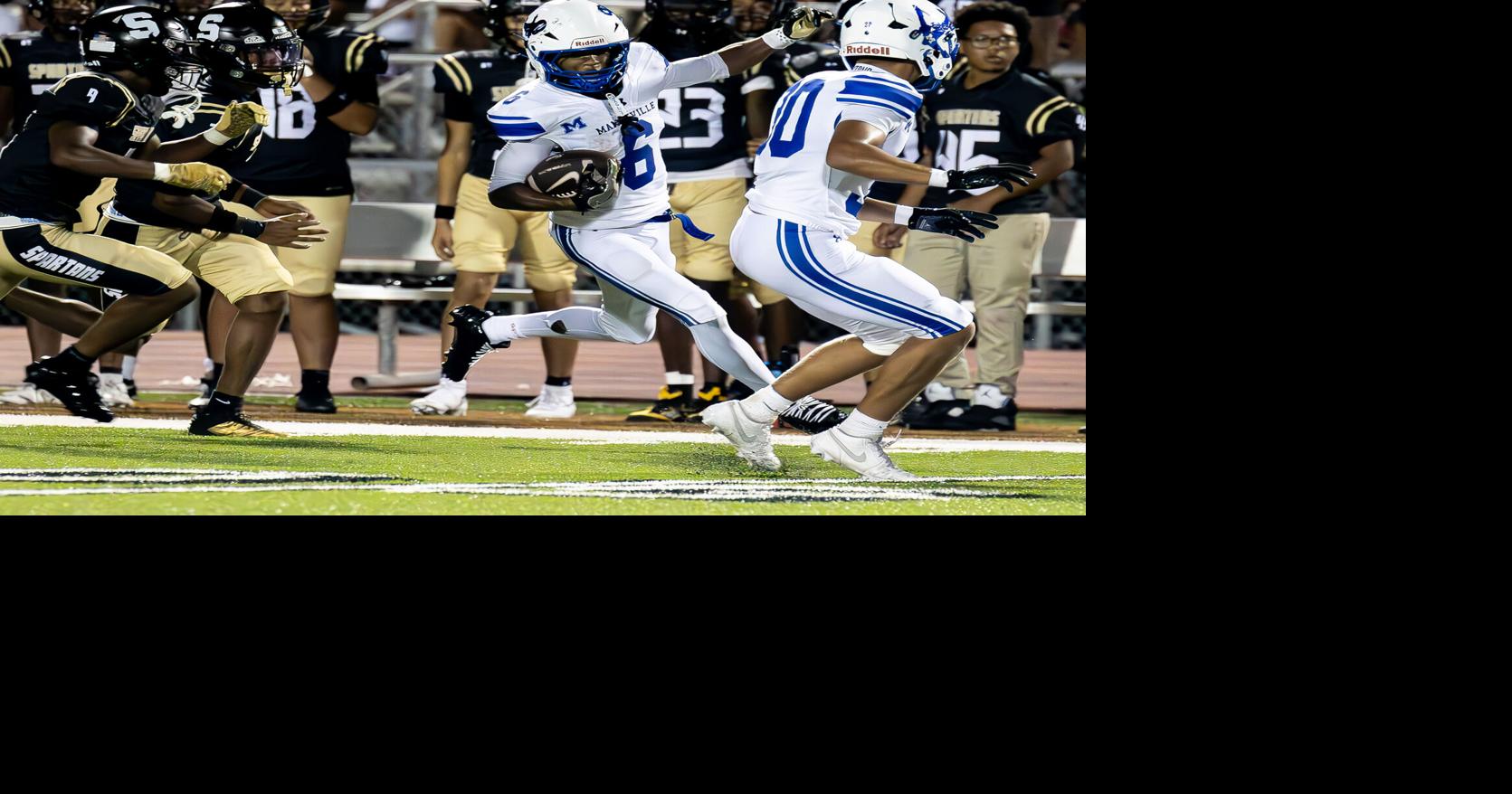 A kickoff return changed the momentum in the Mandeville-Salmen season opener