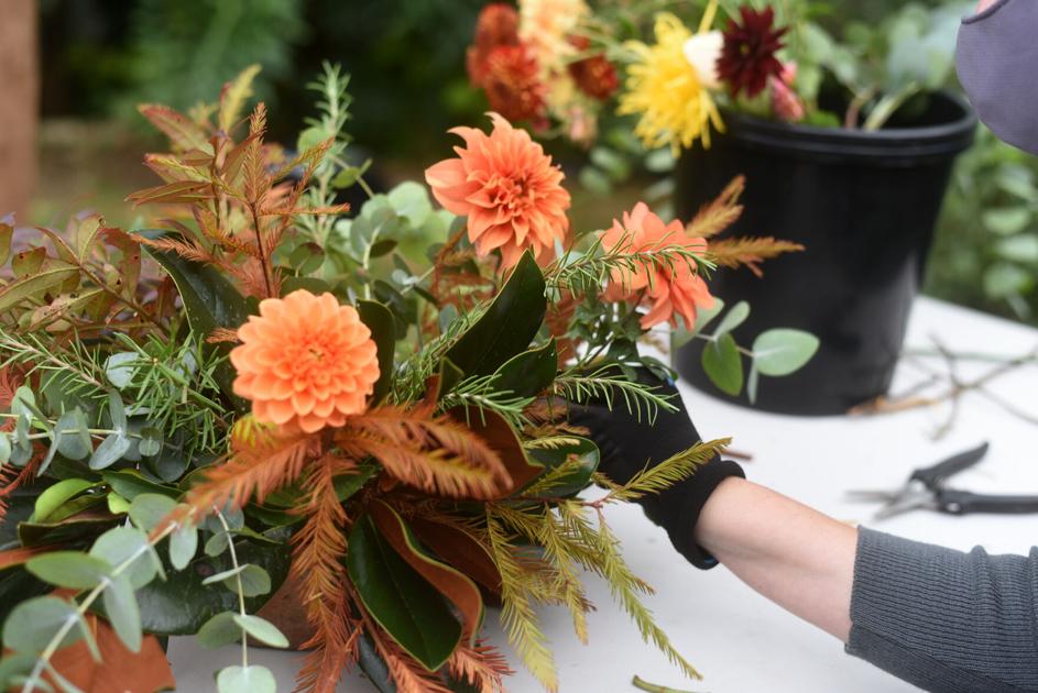 Materials from our own garden can make an attention-getting Thanksgiving centerpiece | Home/Garden