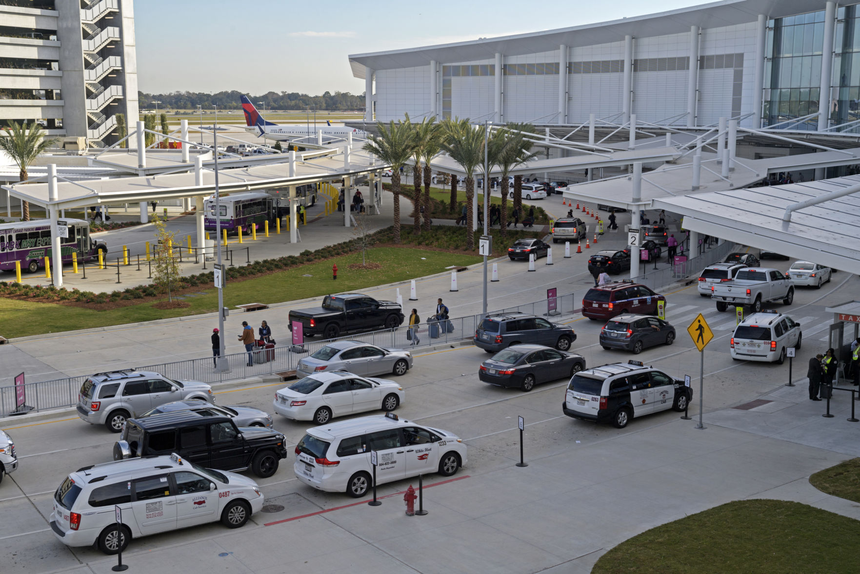 New Orleans airport gets 8M for road to connect terminals