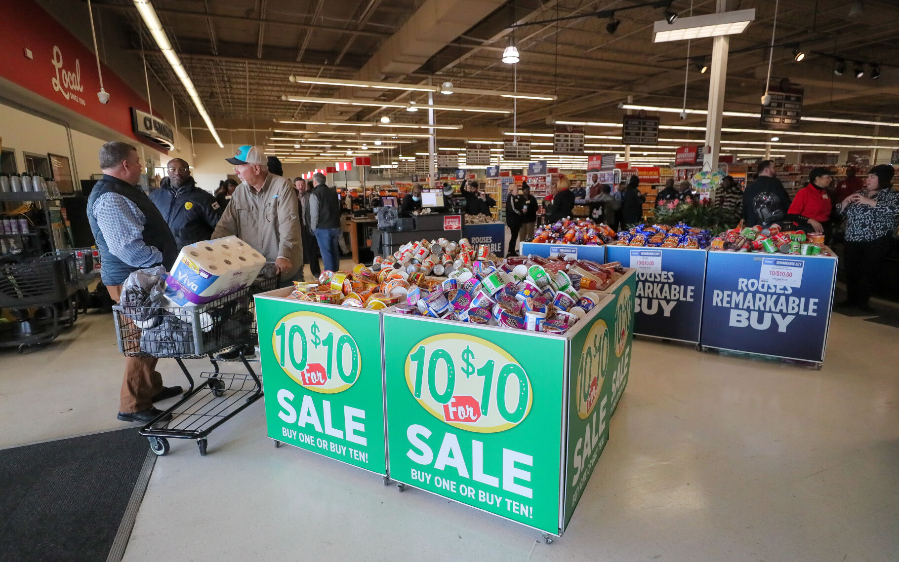 Photos: Rouses cuts ribbon on grocery story in New Orleans East, with ...