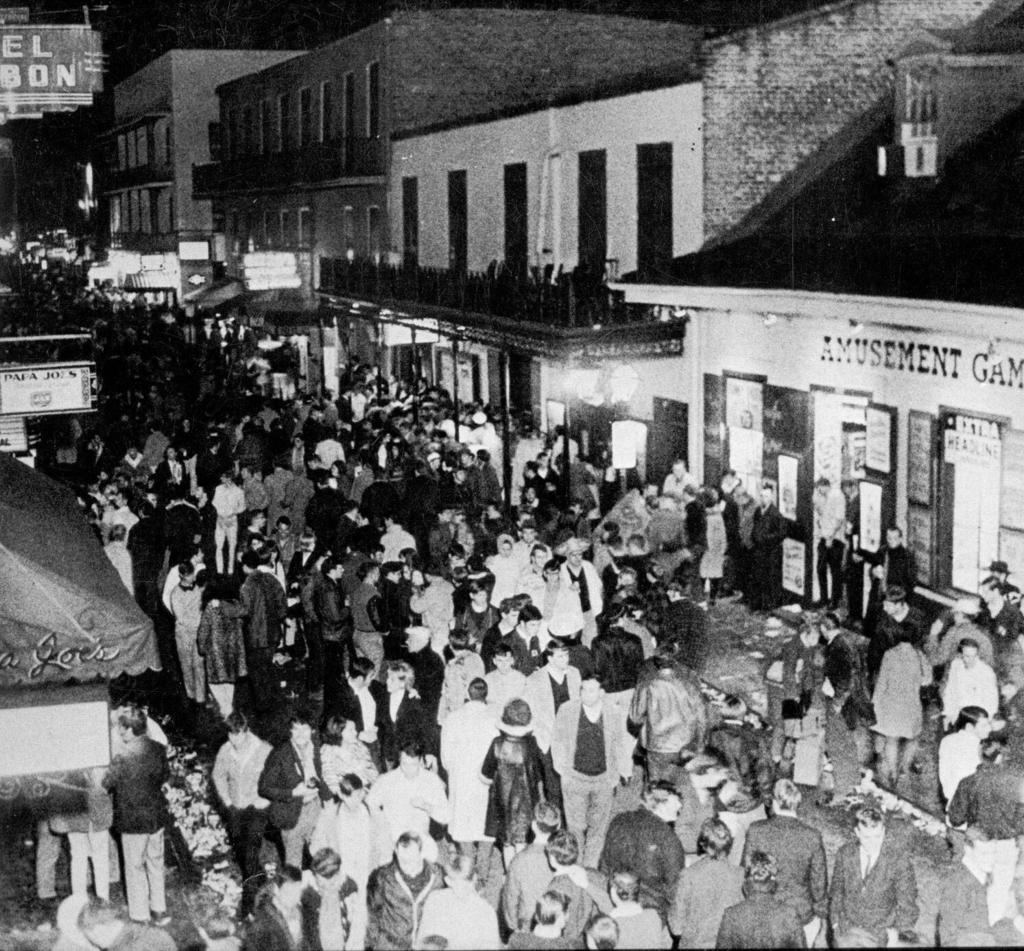 Black and White Picture/Photo: Maison Bourbon, on Bourbon Street, French  Quarter. New Orleans, Louisiana, USA