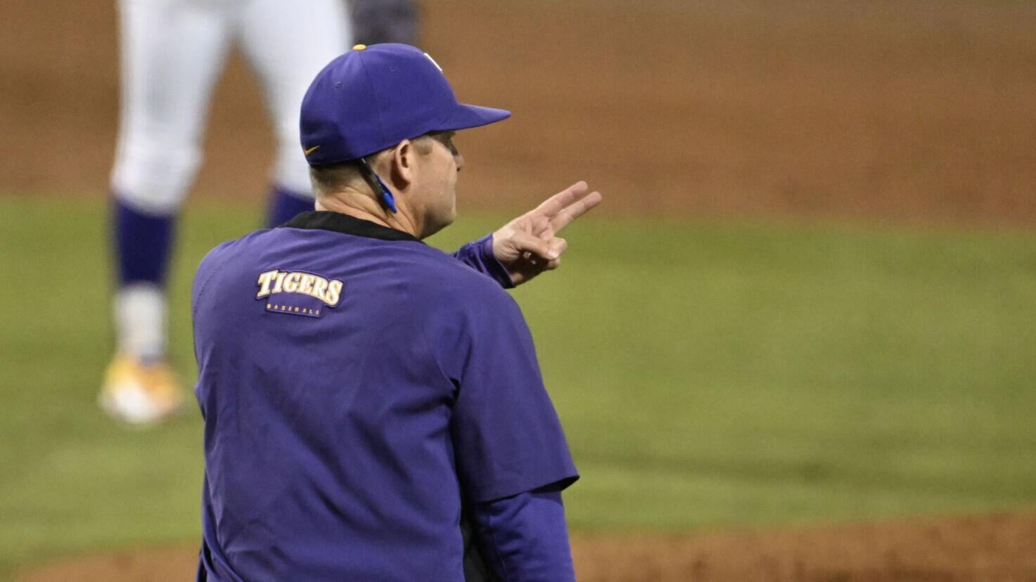 A top LSU baseball signee has decided on his future with the program after turning down MLB