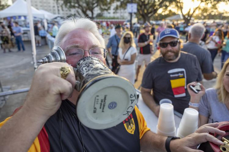 NO.oktoberfest.liv.102021_18.JPG (copy)