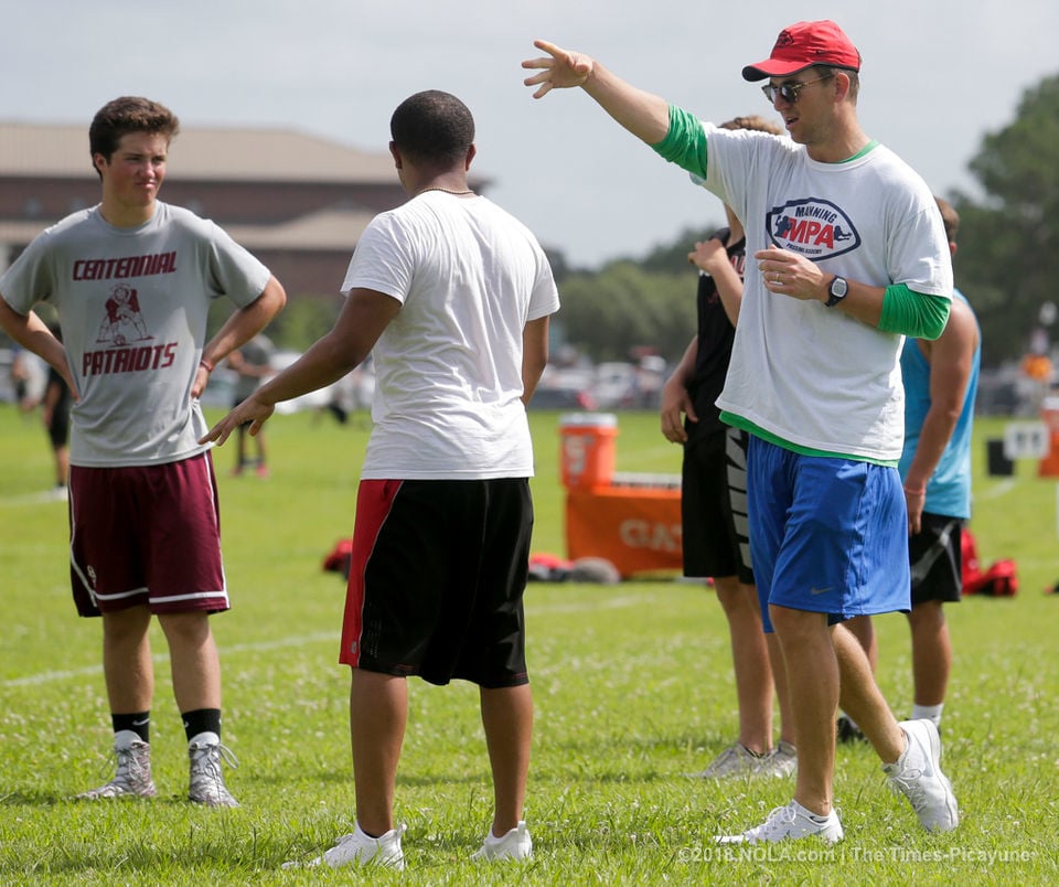 Nation's top quarterbacks build a fraternity at Manning Passing