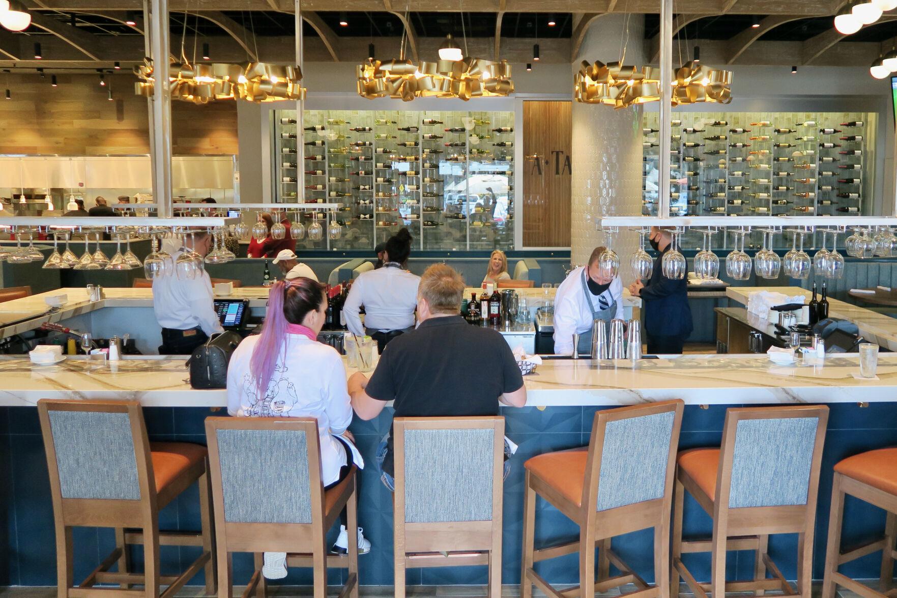 Shop and sip? Metairie's Lakeside mall will soon have its own wine bar