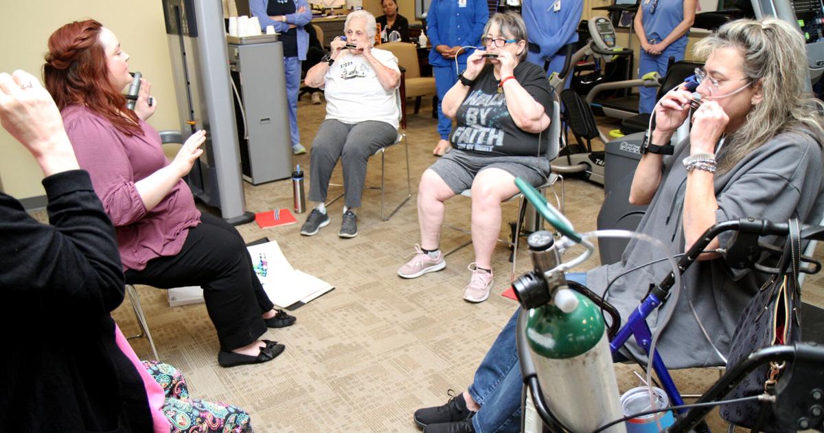 Baton Rouge lung patients improve health with the harmonica | Louisiana Health Baton Rouge lung patients improve health with the harmonica | Louisiana Health