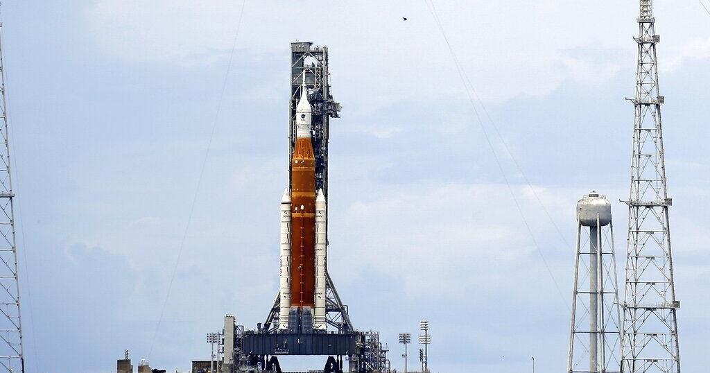 Delay possible for NASA launch of Artemis 1 moon rocket after fuel ...