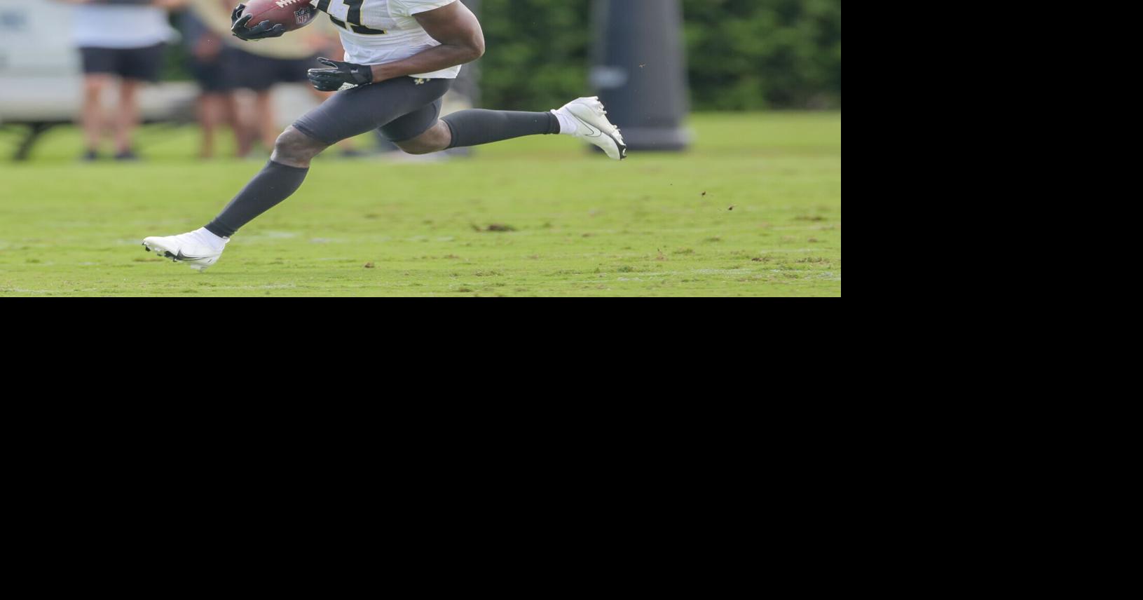Two Saints starters, including Alvin Kamara, leave joint practice with injury